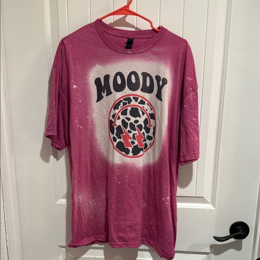 Pink moody tshirt